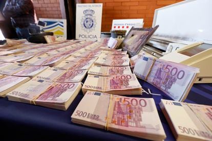 Billetes falsos de 500 euros intervenidos a la trama desmantelada por la Policía Nacional y los Mossos d'Esquadra en la llamada Operación Casino-Sentinel.