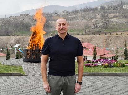 El presidente de Azerbaiyán, Ilham Aliyev, el 18 de marzo de 2023 en el pueblo de Talysh, Azerbaiyán.