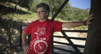 El histórico dirigente de Ecologistas en Acción Juan Clavero, este viernes en la Sierra de Grazalema.