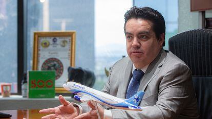 El presidente ejecutivo de Interjet, Carlos del Valle, en sus oficinas de Ciudad de México este jueves.
