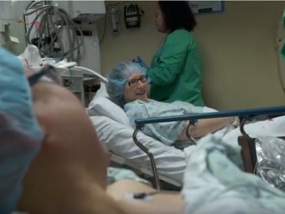 Cesar y Monica Calle antes de ser operados, en el Hospital Memorial Regional de Hollywood, Estados Unidos.