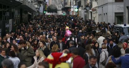 La calle Preciados de Madrid en el lunes del Puente de la Inmaculada