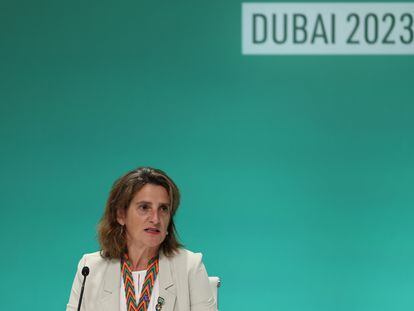 La vicepresidenta tercera y ministra de Transición Ecológica, Teresa Ribera, en un evento durante la COP28 que se celebra en Dubái