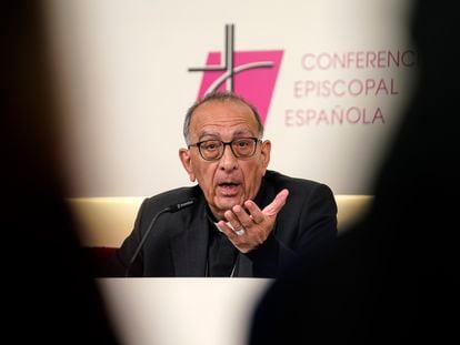 El cardenal Juan José Omella, presidente de la Conferencia Episcopal, durante una rueda de prensa este martes en Madrid.