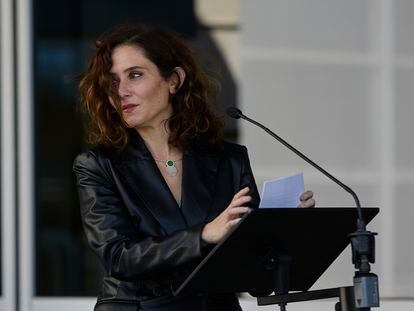 La presidenta de la Comunidad de Madrid, Isabel Díaz Ayuso, este viernes en Móstoles.