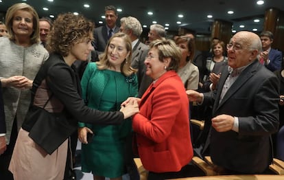 Toma de posesión de Dolors Montserrat como ministra de Sanidad.