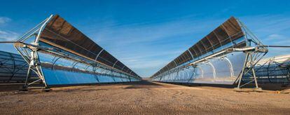 Planta termosolar de Abengoa en el desierto de Mojave (EE UU)