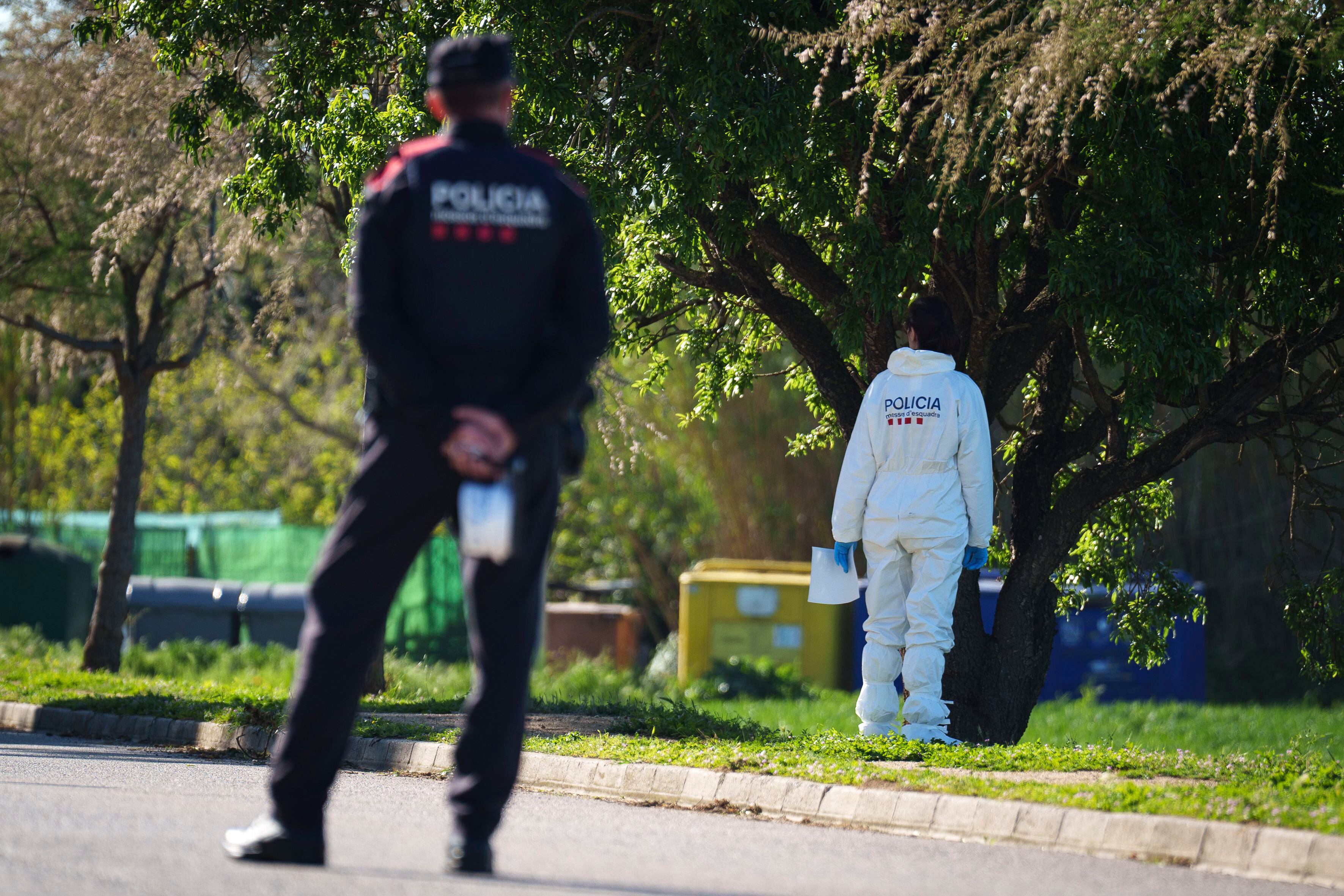 Liberada una mujer atada en un piso de alquiler social de Santa Coloma de Farners