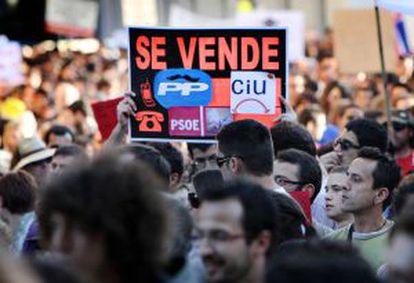 Manifestación celebrada en 2011 en Valencia con el lema 'Por una democracia real'