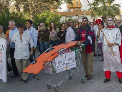 Cabecera de la protesta por las calles de La Línea.