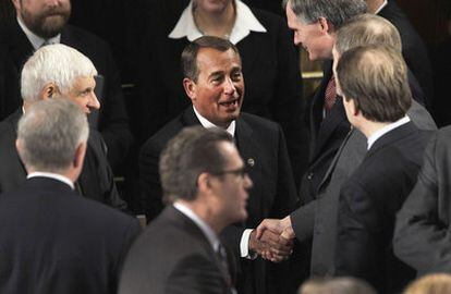 John Boehner, nuevo portavoz de la Cámara de Representantes de EE UU, es felicitado por sus compañeros