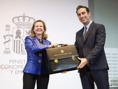 Carlos Cuerpo y Nadia Calviño  en la toma de posesión del nuevo ministro de Economía