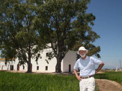 Juan Trias, en su finca Illa del Riu en el Delta del Ebro.