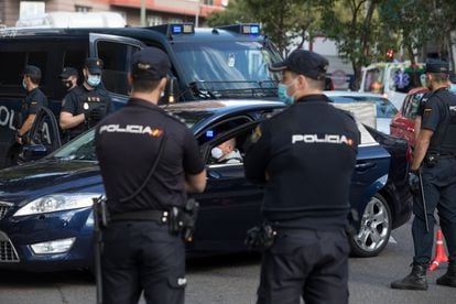 Control de la Policía Nacional en Madrid, el pasado domingo.