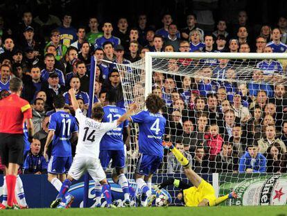 El gol de Streller, el segundo del Basilea ante el Chelsea en Stamford Bridge.