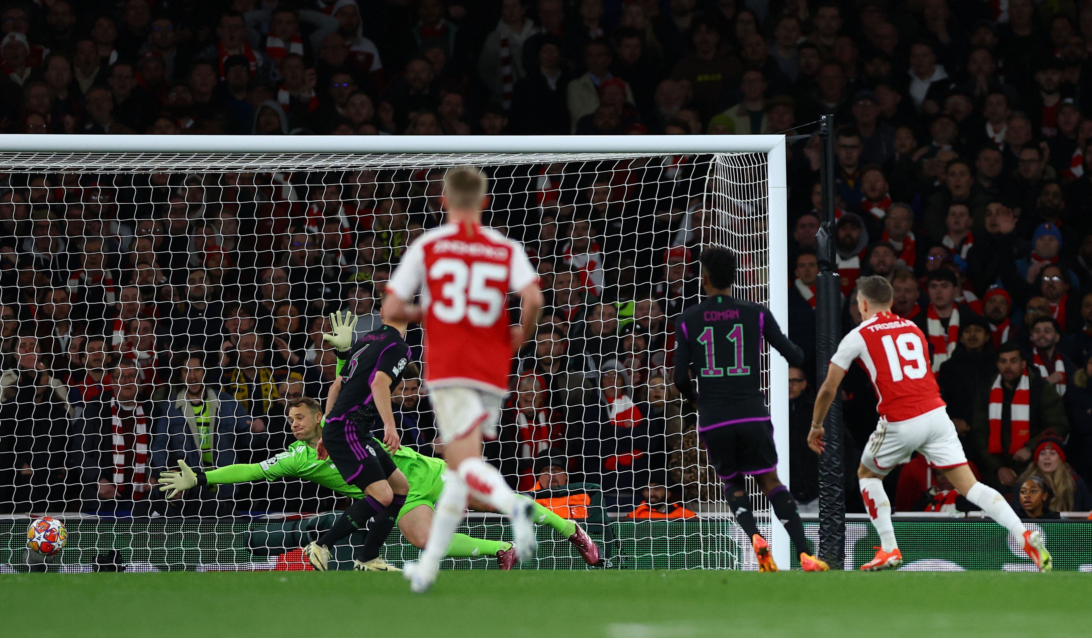 Trossard saca al Arsenal del pasmo ante el Bayern