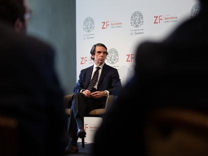 El expresidente del Gobierno José María Aznar en una conferencia en el Círculo Ecuestre de Barcelona, este miércoles.