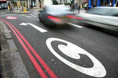 El centro de Londres tiene limitado la circulación de vehículos.