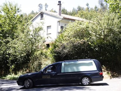 Un coche fúnebre en una imagen de archivo.