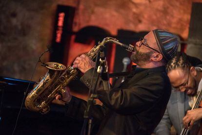 Concierto del músico de jazz, Kenny Garrett Quintet en la Sala Jamboree de Barcelona en 2016.