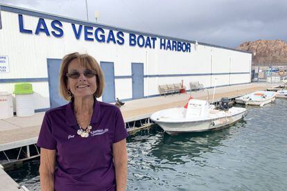 Gail Gripentog, en el puerto deportivo que fundó su familia en 1957.