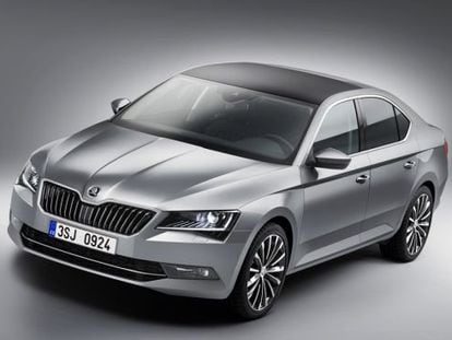 Skoda Superb 2015.