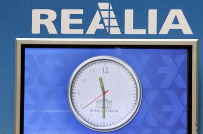 El logo de Realia en su debut en Bolsa.