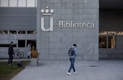 Biblioteca de la Universidad Rey Juan Carlos en el campus de Móstoles Madrid. 