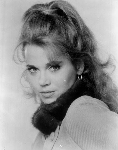 Jane Fonda, en una escena de la película de amor ‘Descalzos por el parque’ (1967), en la que compartía de nuevo protagonismo con Robert Redford. 