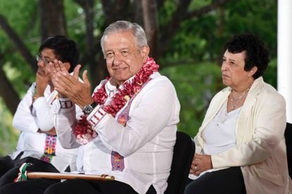 López Obrador durante una conferencia de prensa en el Instituto Tecnológico de Pinotepa en Oaxaca el pasado 11 de junio.