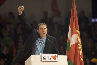 Mitin de batasuna Arnaldo Otegui para presentar Euskal Herri Berria, el 3 de marzo de 2007, en Pamplona.