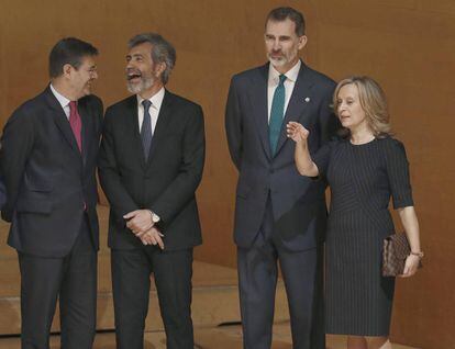 Rafael Catalá, Carlos Lesmes, Felip VI i Gema Espinosa.