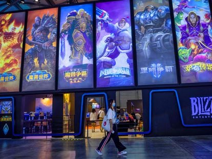 Stand de Activision Blizzard en un congreso internacional de videojuegos en Shanghái (China), en agosto de 2020.