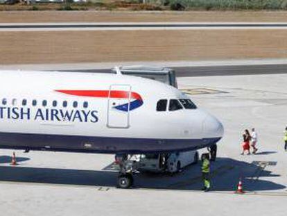 Avión de British Airways en Split (Croacia).