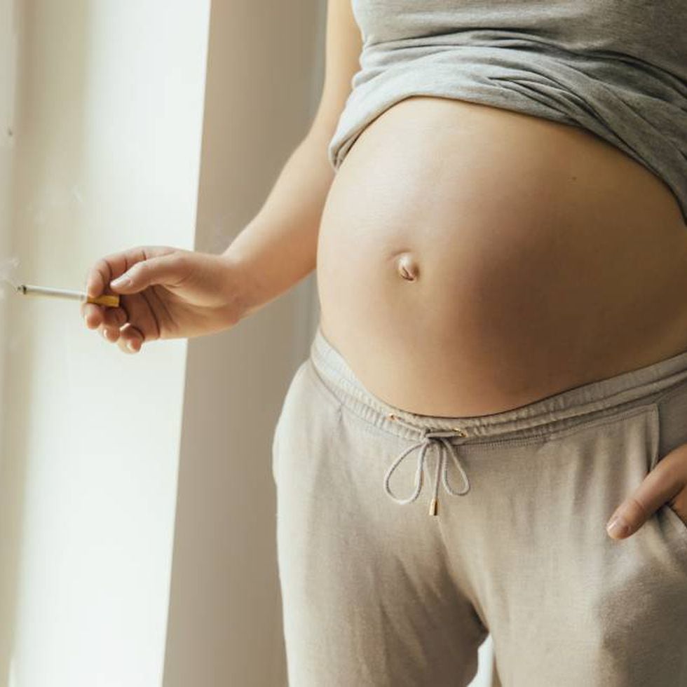 Personas en riesgo: Mujeres embarazadas y recién nacidos