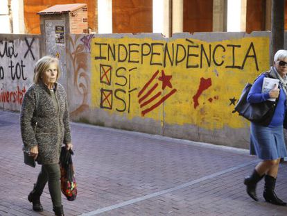 Pintada a favor de la independencia en Terrasa (Barcelona).