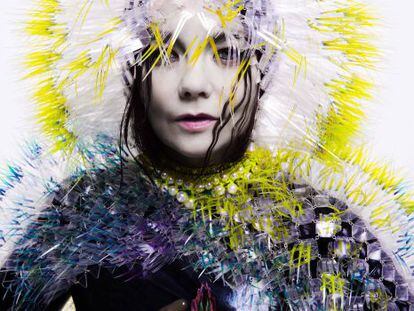 La artista islandesa Björk presenta nuevo disco en Barcelona, en su único concierto del año en España.