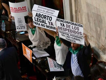 Diputados de izquierda se&ntilde;alan algunas de las pujas de 2018: aborto y despidos.