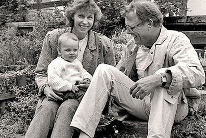 Koch, con su hija y su marido y ex entrenador, Wolfgang Meier, en 1990.