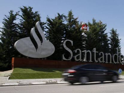 Vista de la Ciudad Financiera del Banco de Santander en la localidad de Boadilla del Monte (Madrid).