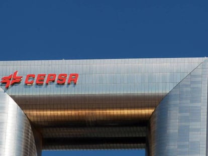 Cepsa vuelve a beneficios y gana 75 millones gracias al repunte en el precio del petróleo