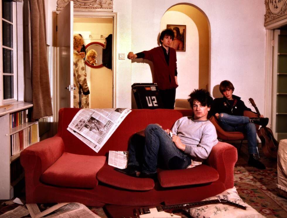 U2 en su casa de alquiler en Londres en 1979.