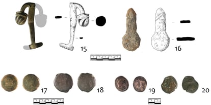 Arriba de izquierda a derecha, pasador de cinturón y amuleto fálico. Abajo monedas romanas emitidas entre 179 y 170 a. C.