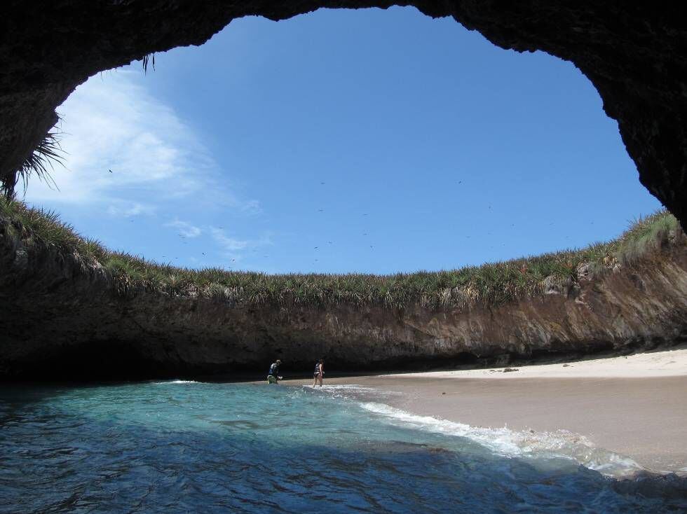 Interior de playa Escondida, la sorpresa de las islas Marietas.