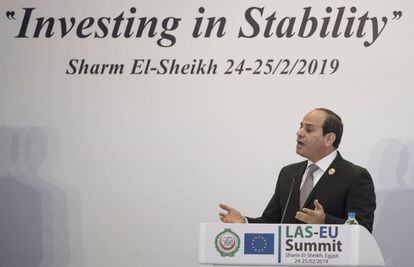 El presidente egipcio, Abdelfatá al Sisi, el lunes en la cumbre de Sharm el Sheij.