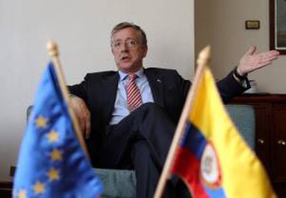 El jefe negociador de la UE del Acuerdo Comercial con Colombia, el portugués Joao Aguiar Machado, habla durante una entrevista con EFE en Bogotá (Colombia).
