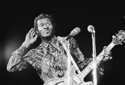 Chuck Berry actuando en el Madison Square Garden de New York en mayo de 1972.