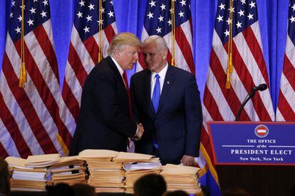 Donald Trump y Mike Pence, durante la rueda de prensa. 
