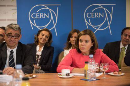 La vicepresidenta del Gobierno, Soraya Sáenz de Santamaría, visita el laboratorio europeo de física de partículas CERN en septiembre de este año
