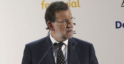 El presidente del Gobierno, Mariano Rajoy, durante su intervenci&oacute;n hoy en un almuerzo-coloquio del Foro ABC. EFE/Paco Campos